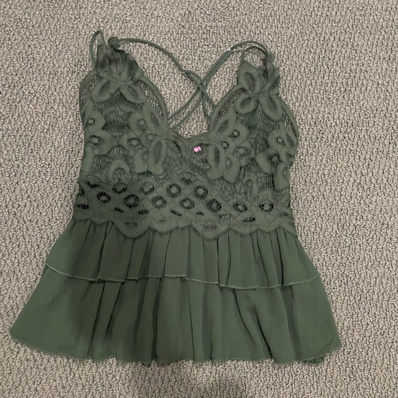 Francesca's Collections Tops - Green flowy tank